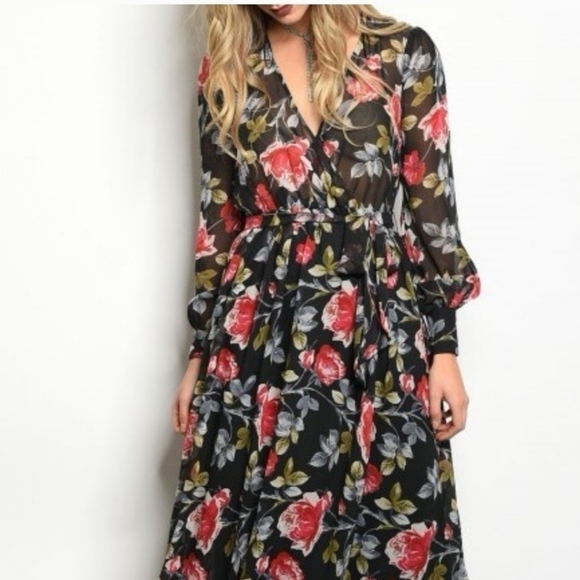 Xtaren Dresses & Skirts - Xtaren floral maxi dress